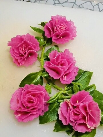 心里美简单插花的方法