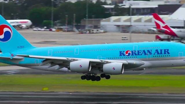 大韩航空空客A380飞机在悉尼机场降落起飞!