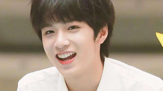 时代少年团大笑的嘴型有好看刘耀文笑起来没嘴角超可爱