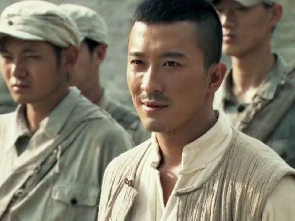 生死连:三儿假装新兵,跟老兵套近乎,原来是想借枪来使使