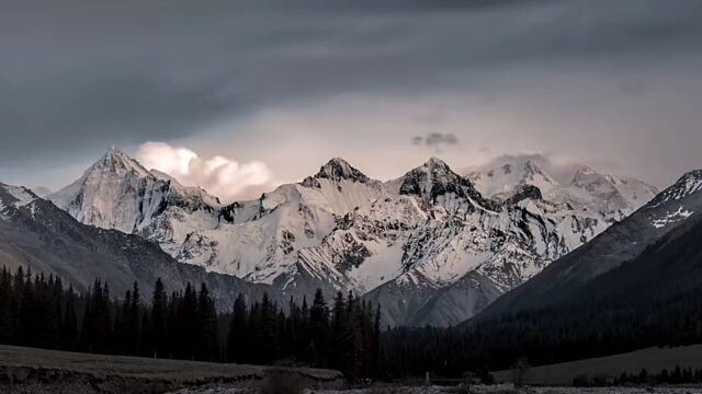 雪山雪景