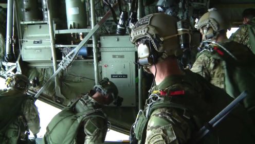 美国陆军特种部队绿色贝雷帽-高空跳伞