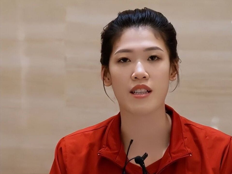 李盈莹访谈:不背包袱做好自己,否认自己是老队员,只算中坚力量