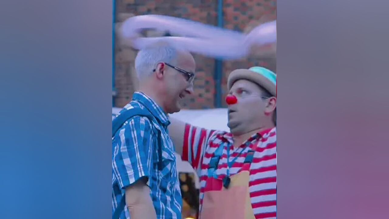 被称为治愈天使的街头艺术家pepe the clown,有他的地方总会有笑容