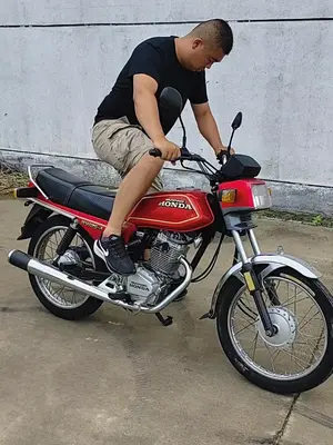 一脚着车五羊老a#五羊本田125