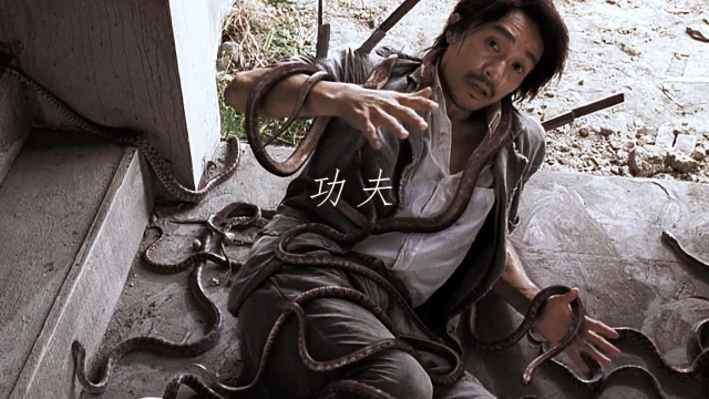 周星驰经典作品《功夫》,感觉最搞笑的一段,出来单挑啊