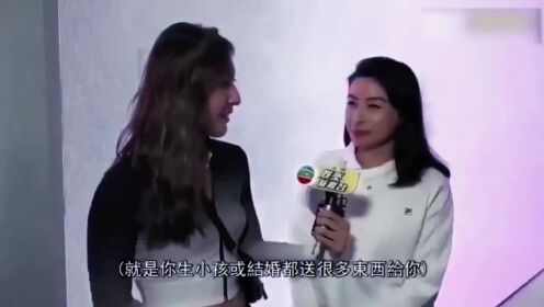 [图]霍启刚女儿第一次上台表演，娇俏打扮像极郭晶晶，一点不害怕出丑