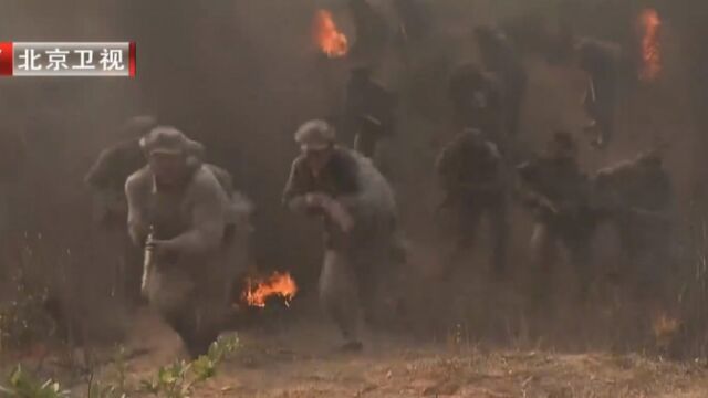 电视剧《井冈山》,两军势力交战,战场硝烟弥漫