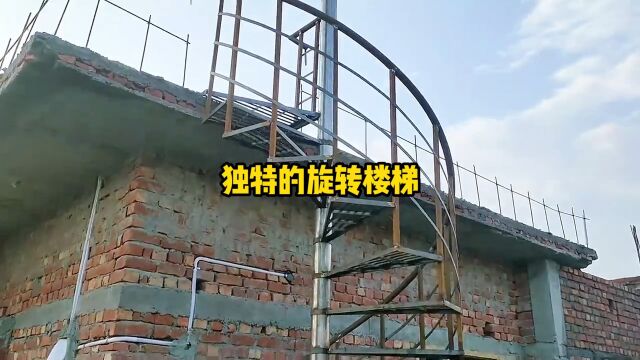 农村自建房修建旋转楼梯,房主直接被师傅的操作方法惊艳