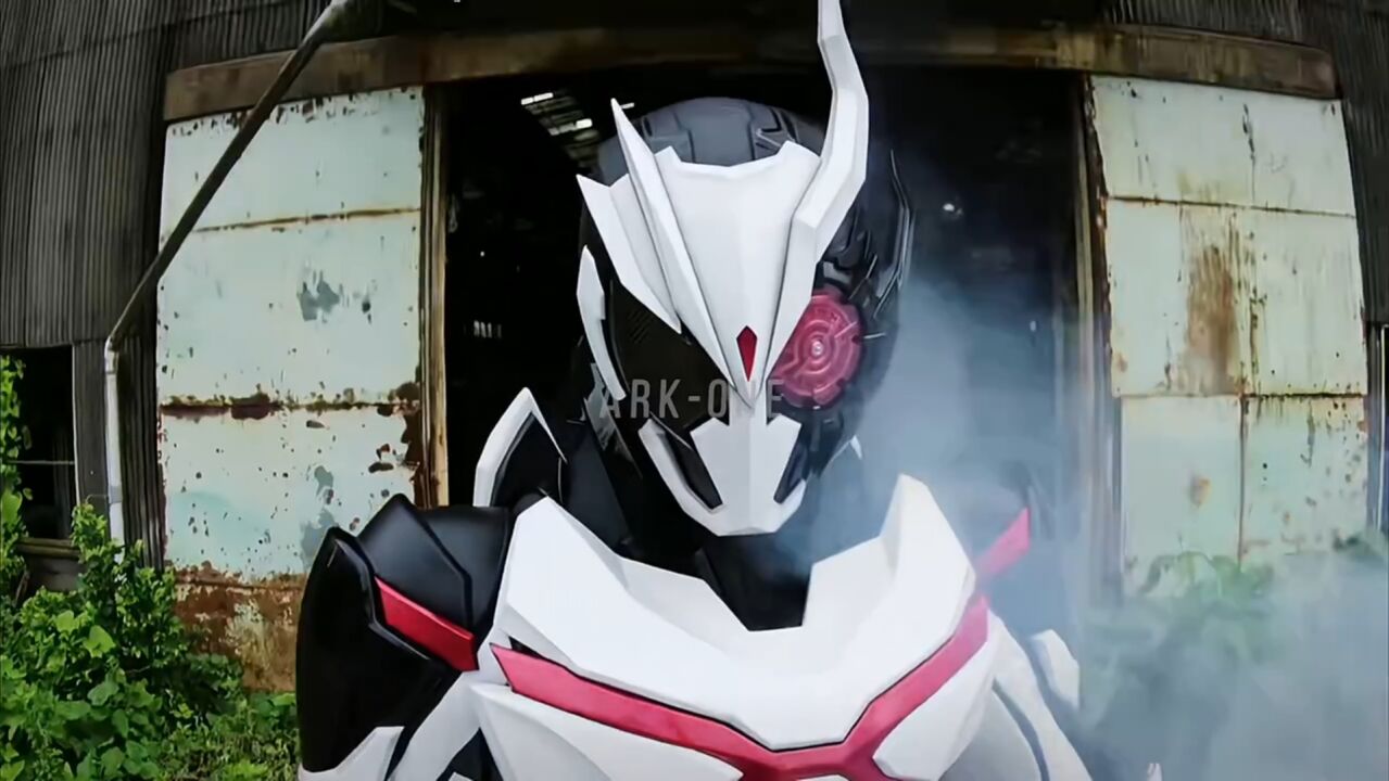 那邪眼的瞬间,就怕掏出一个亚克驱动器"假面骑士01