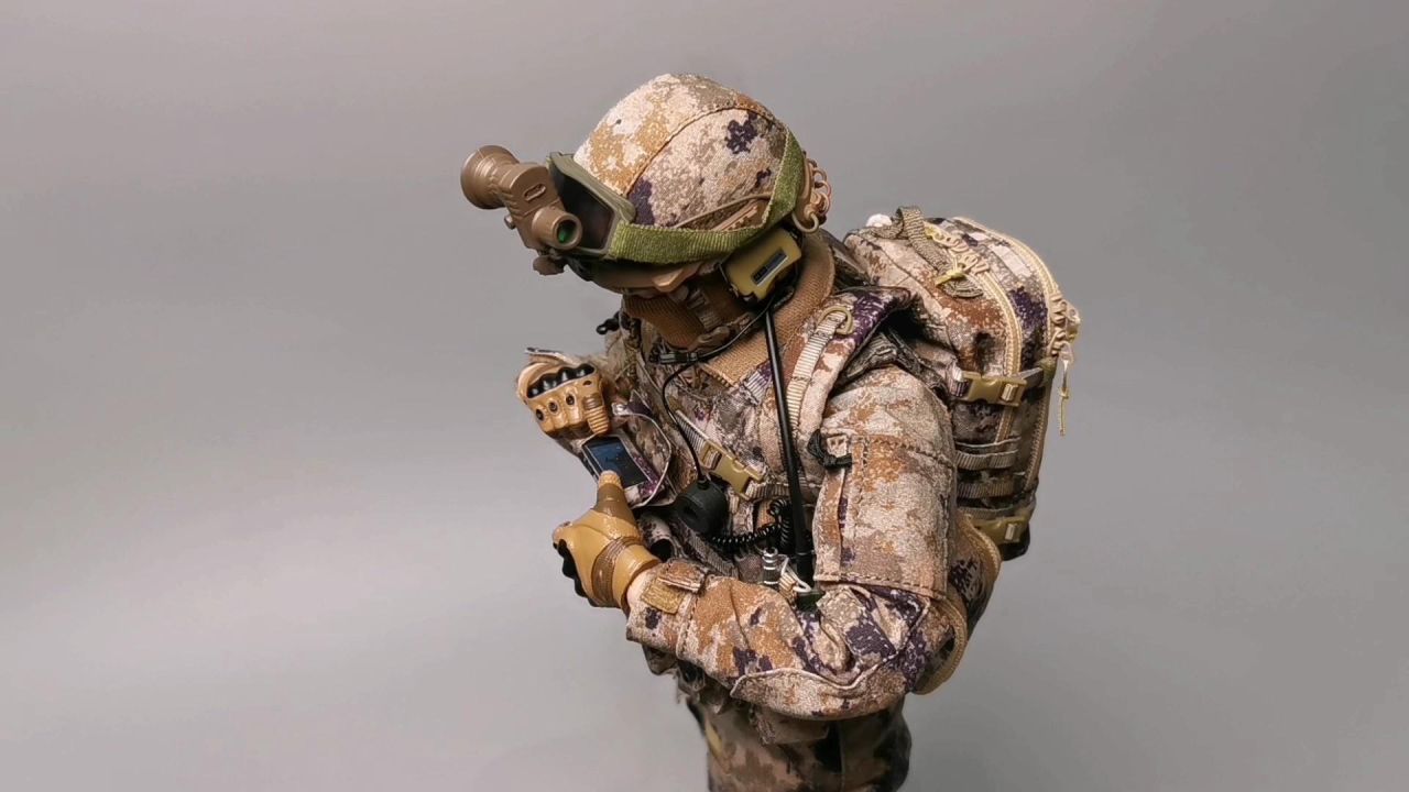 中国人民解放军陆军荒漠星空迷彩士兵模型手办玩具可动人偶