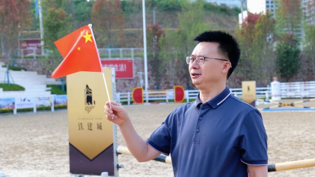 阿幼朵饮马湖畔领唱,万人同唱献礼祖国,燃爆贵阳!