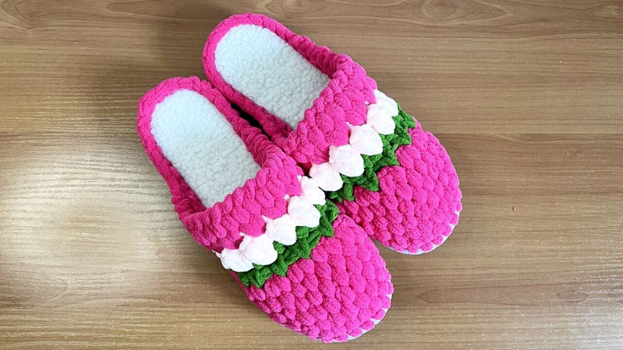 郁金香粉色拖鞋钩织