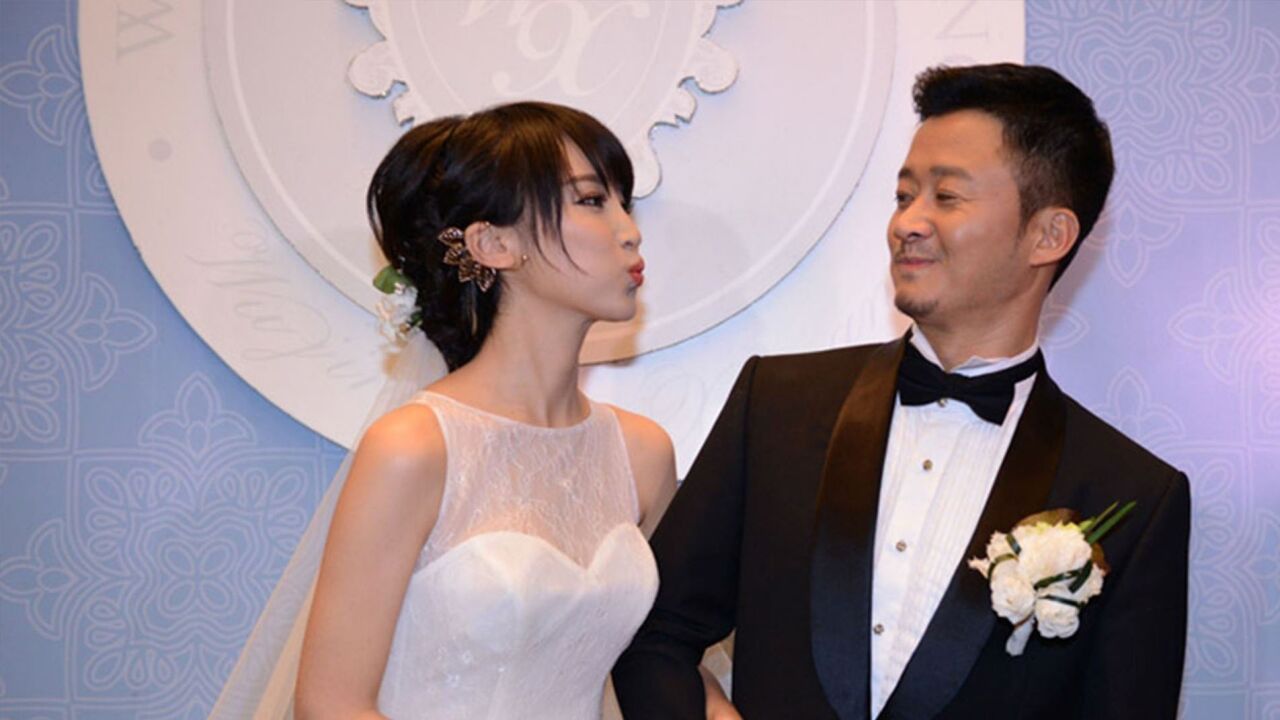 谢楠接孩子放学,忙到没空吃饭惹人心疼,当贤内助支持吴京搞事业