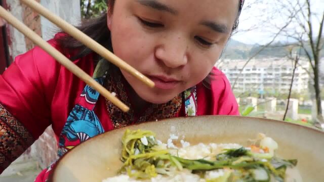 苗大姐煮苗家名菜”窝挑“,猪都嫌弃的菜,被她当宝来吃