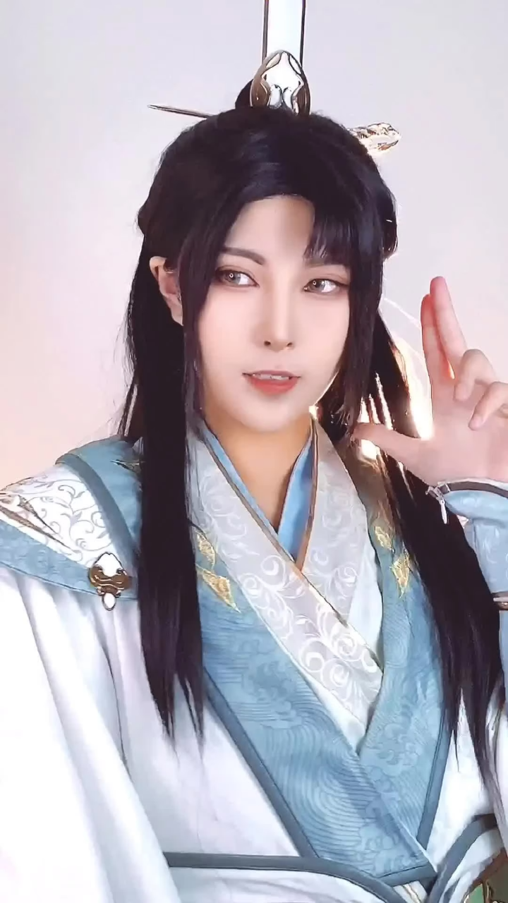 沈清秋cos 给你们展示下我新装的四肢