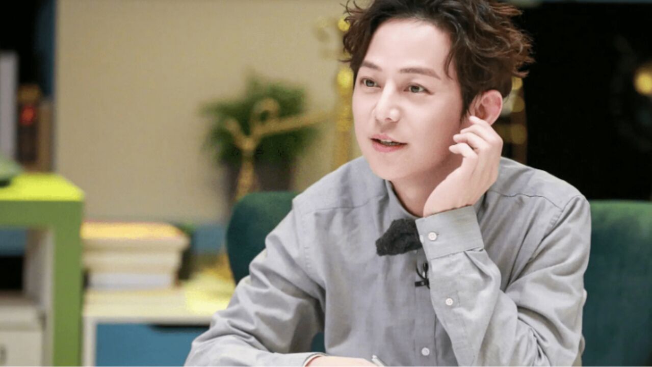 何炅主持再封神,对话马英九控场满分,不提两岸却句句彰显风范