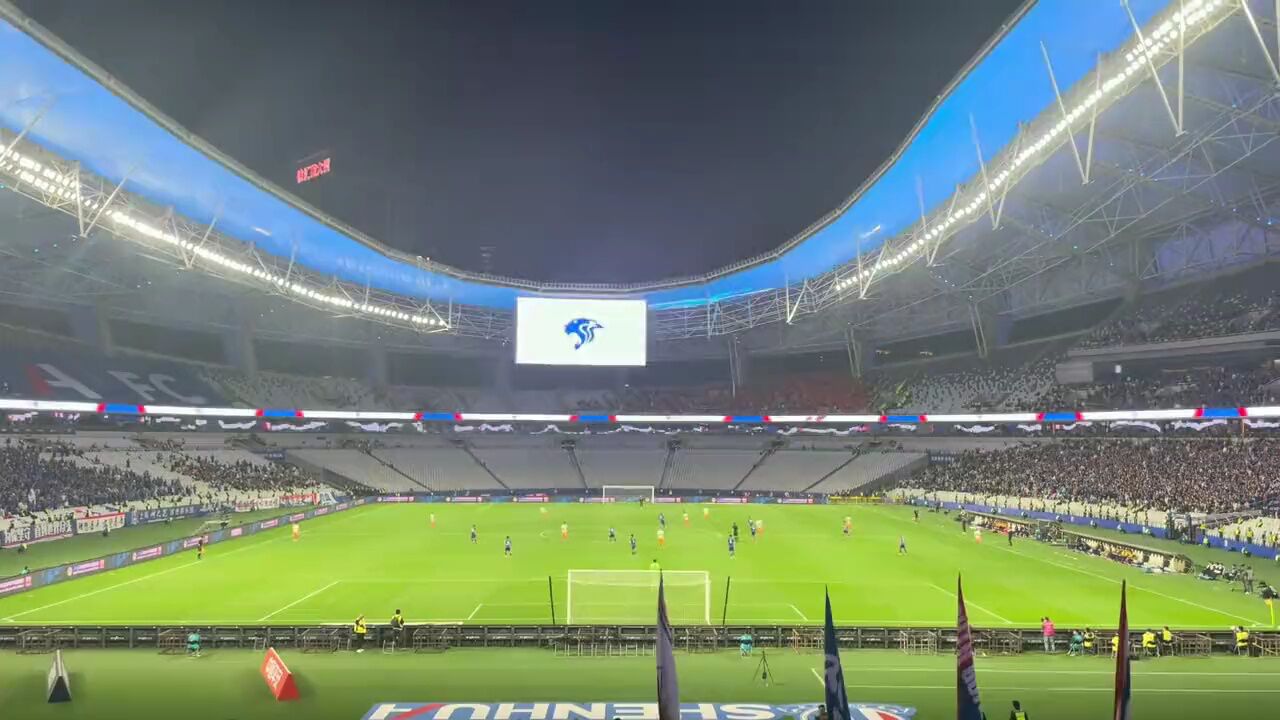 时隔1227天,上海申花重回主场!首秀战胜"夺冠大热"