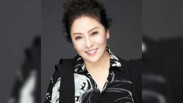 向太回归直播豪气送百辆车 向华强大力支持