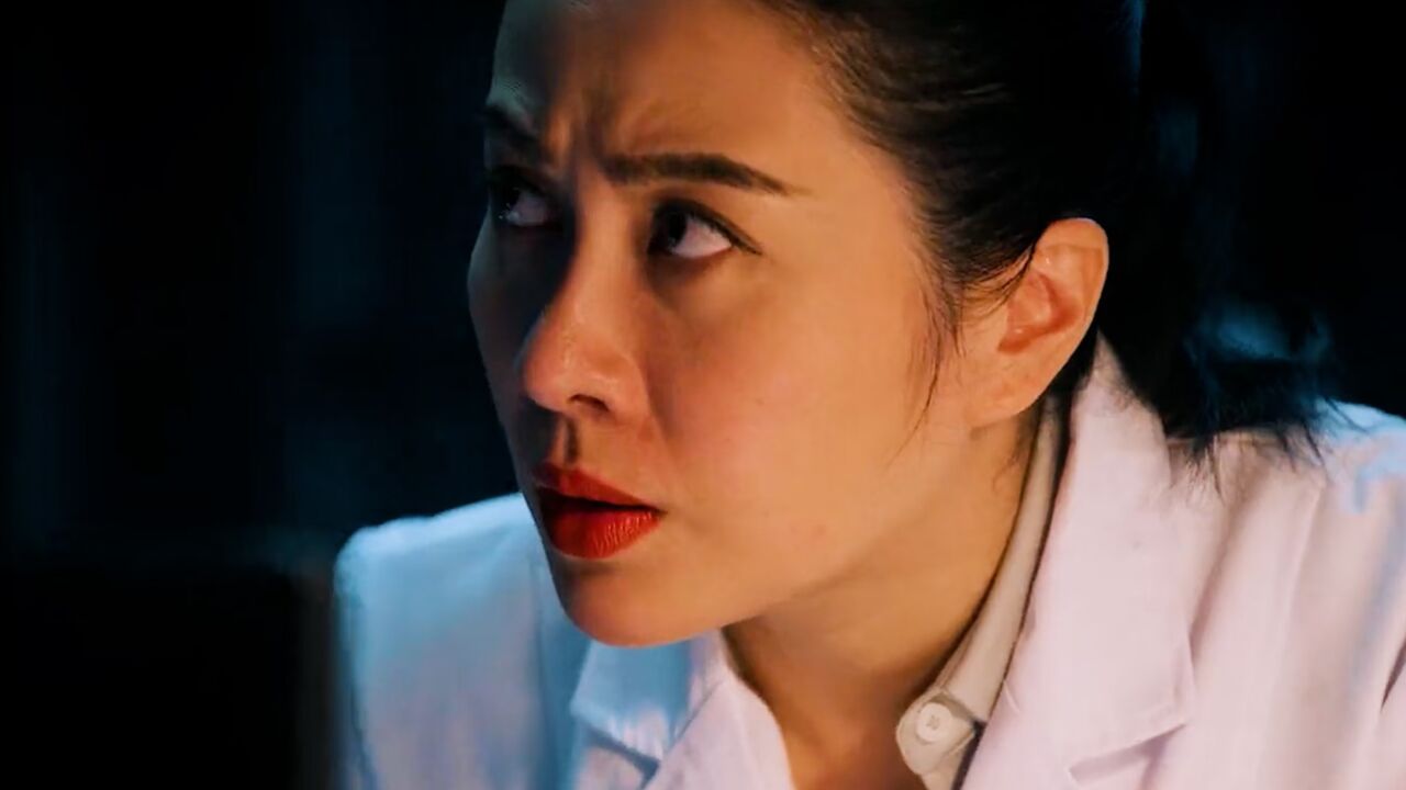 章鲨:高能来袭,叶璇罗立群对战深海巨型怪兽!