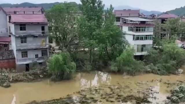 暴雨及强对流天气持续影响我国南方多地ⷦ𑟨忮Š新干:降雨停歇洪水退去,清淤消杀正在展开