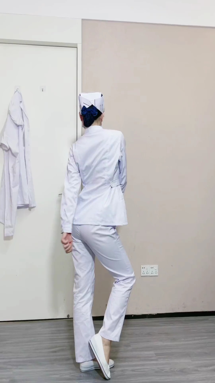 凑个热闹吧#护士跳舞