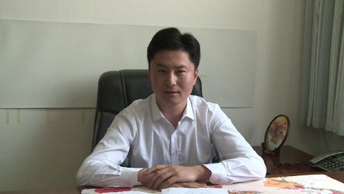凤城市教育局副局长姜春南在政务公开日解读减负政策