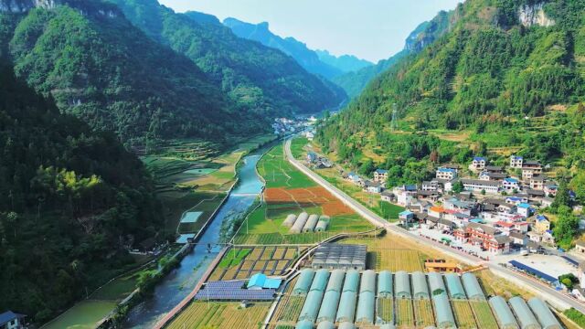 跟着彩虹游吉首丨吉首有个百合花园,送你一整个斑斓夏天