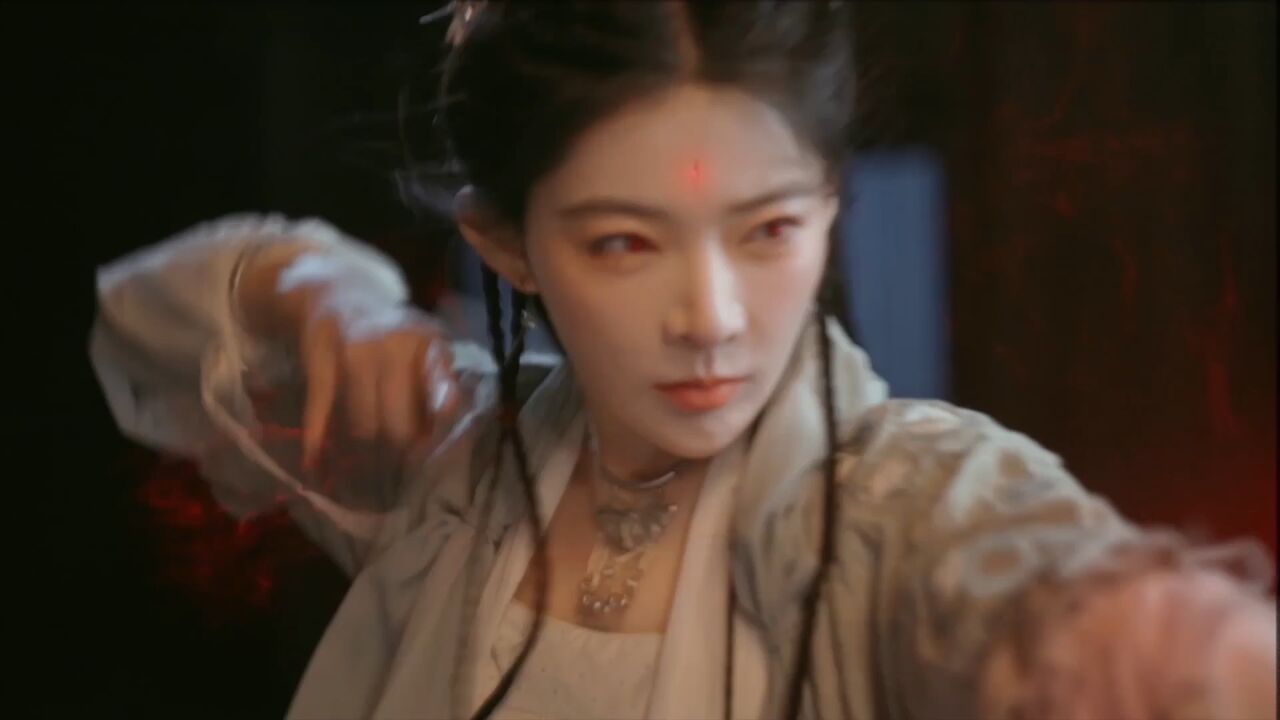 #杨伊墨长夏被家人抛弃开始就已经死了,只有成为恶魔,才能逃出生天。短剧《长夏未央》_高清1080P在线观看平台_腾讯视频