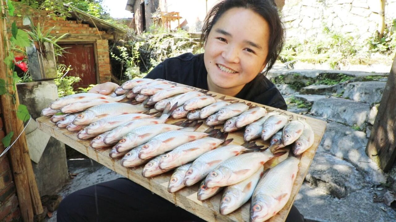 农村女人鱼刺直接拌饭吃, 三天三夜钓鱼不归家,这鱼叫什么?