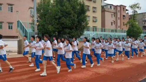 新华中学开展2024届高三入境教育视频1