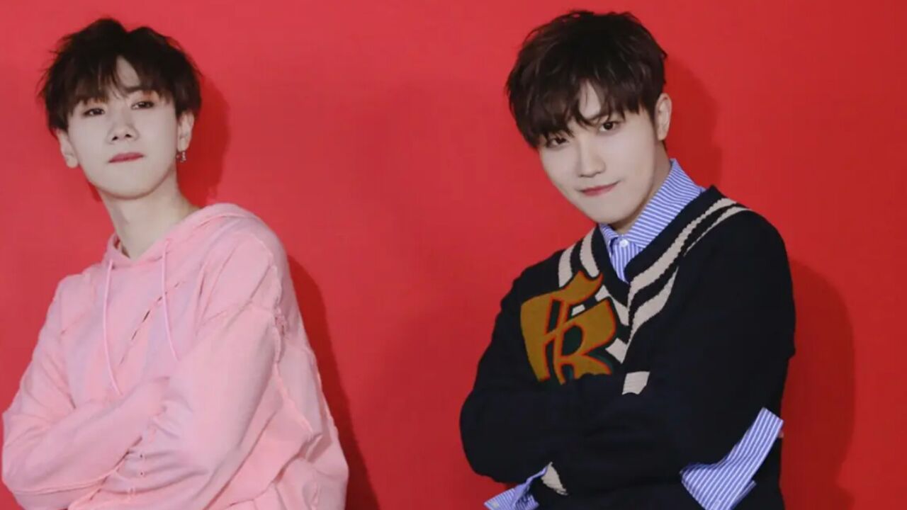 汪苏泷探班徐良关系超好,嬉笑打闹互揭短,网友直呼青春巨头合体