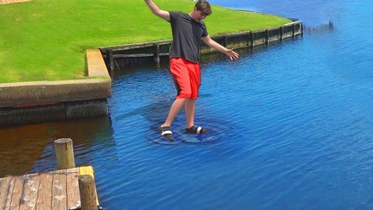 不可思议的鞋子,能在水面上行走吗?老外用实验得出答案!