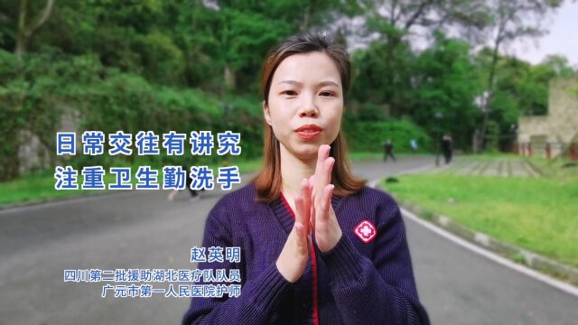 感动!为了帮助他们,兴文杨世杰年过半百上街摆地摊…