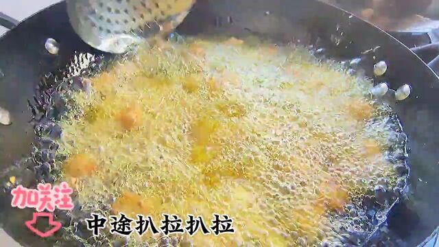 油炸丸子萝卜丸子肉丸子油炸小丸子怎么做炸猪肉丸子家常做法外酥里嫩,越吃越想吃,一口一个,美极了