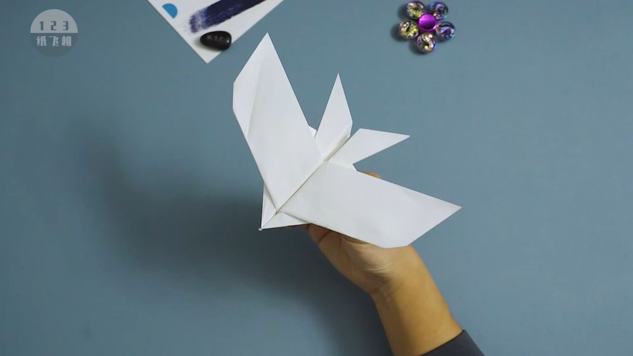 真的能飞!超好看的雨燕仿生纸飞机