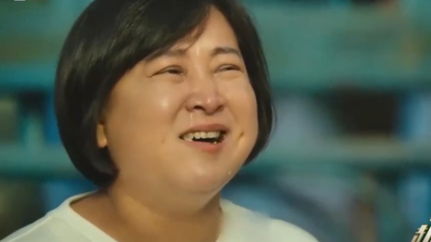 众人回忆电影《你好,李焕英》片段,让人不禁泪崩,太触动人心了