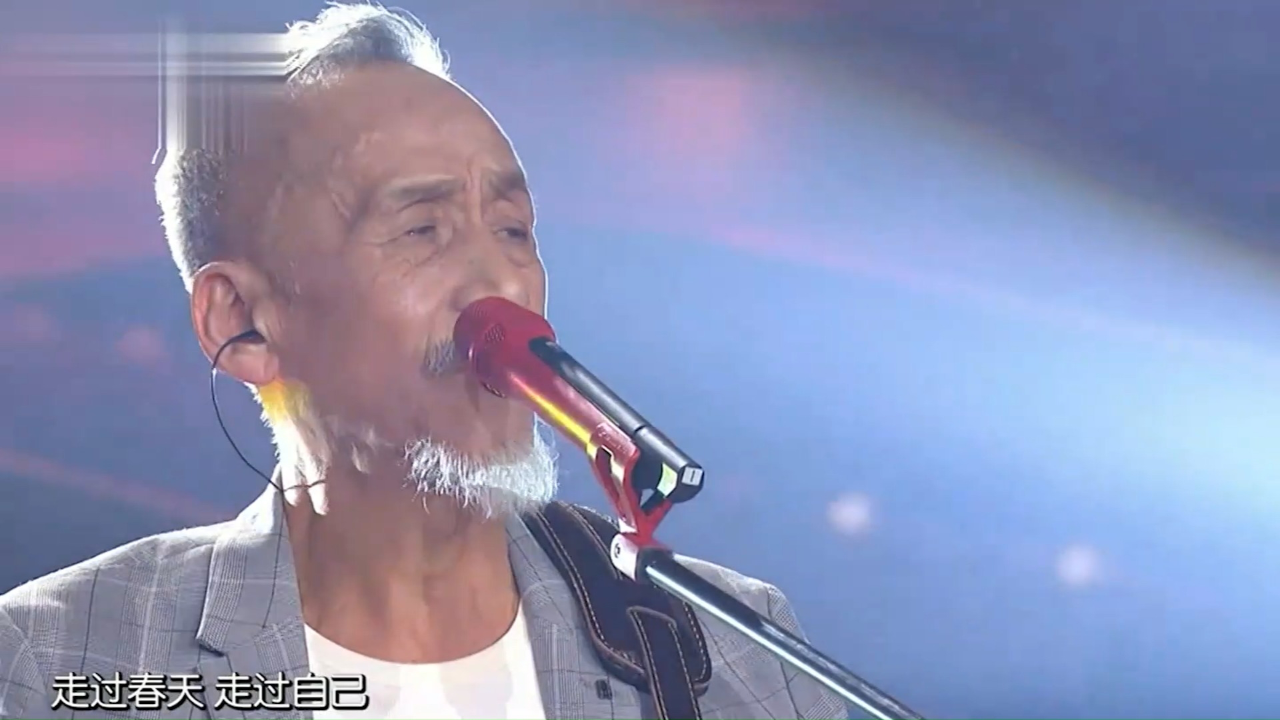 陈彼得为祖国献唱,一首原创歌曲《一条路》,有被歌声惊艳到