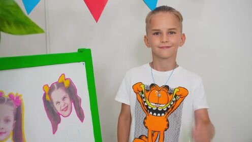 伊娃在海洋球里捡到什么?