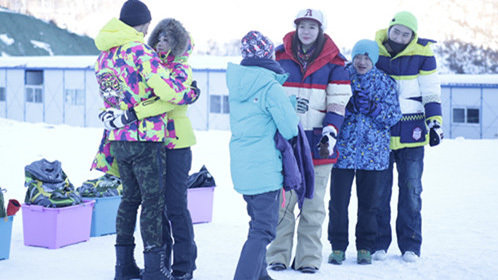 第1期：零下25度穿内衣刨雪周韦彤吓哭