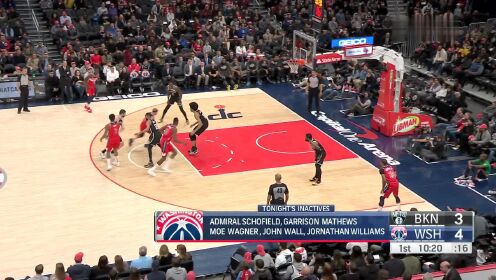 《NBA全场集锦》小托马斯左侧强突 高抛越过阿伦打板命中