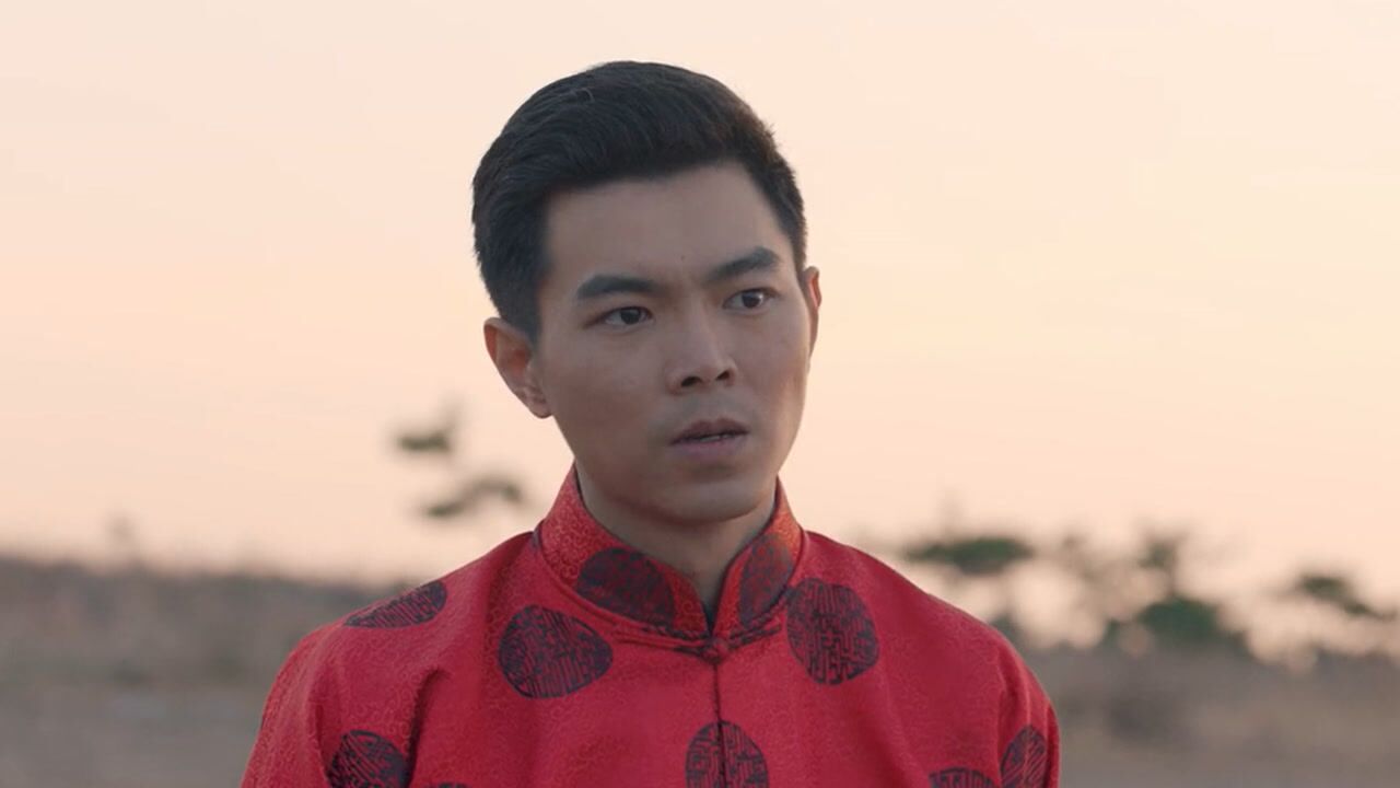 《老酒馆》第46集02:小尊出卖小棉袄的事情暴露,小尊羞愧投海自尽