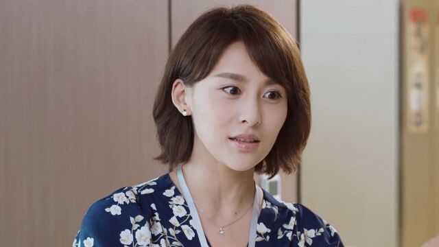 《爱人的谎言》第十二集03:童四季和向阳相约吃饭发生一点小暧昧!