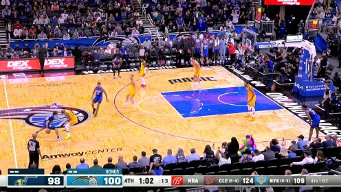 《NBA全场集锦》最后时刻一锤定音 汉普顿弧顶接球命中制胜三分