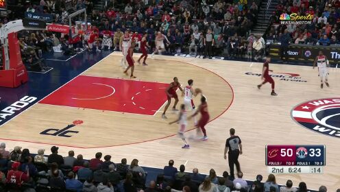 《NBA全场集锦》米切尔身后奇袭抢断得手 莫布里手法细腻打进加罚