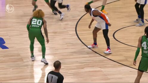 《NBA全场集锦》万军丛中来去自如 罗比独战双雄快攻暴扣
