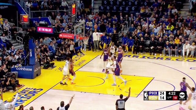 NBA：手感火热！库里开局第一次三分稳稳命中