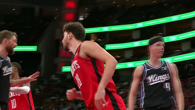 这防守是都睡着了吗 申京大步流星轻松扣进