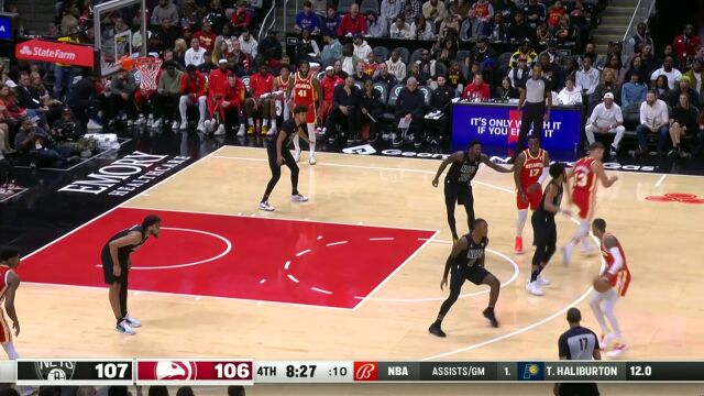 假动作骗过防守 亨特脚步轻点杀入禁区打进