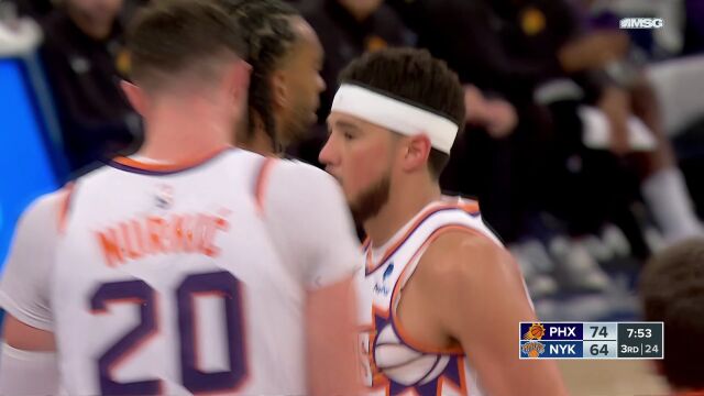 该我得分表演了 布克火力全开连续命中高难度进球